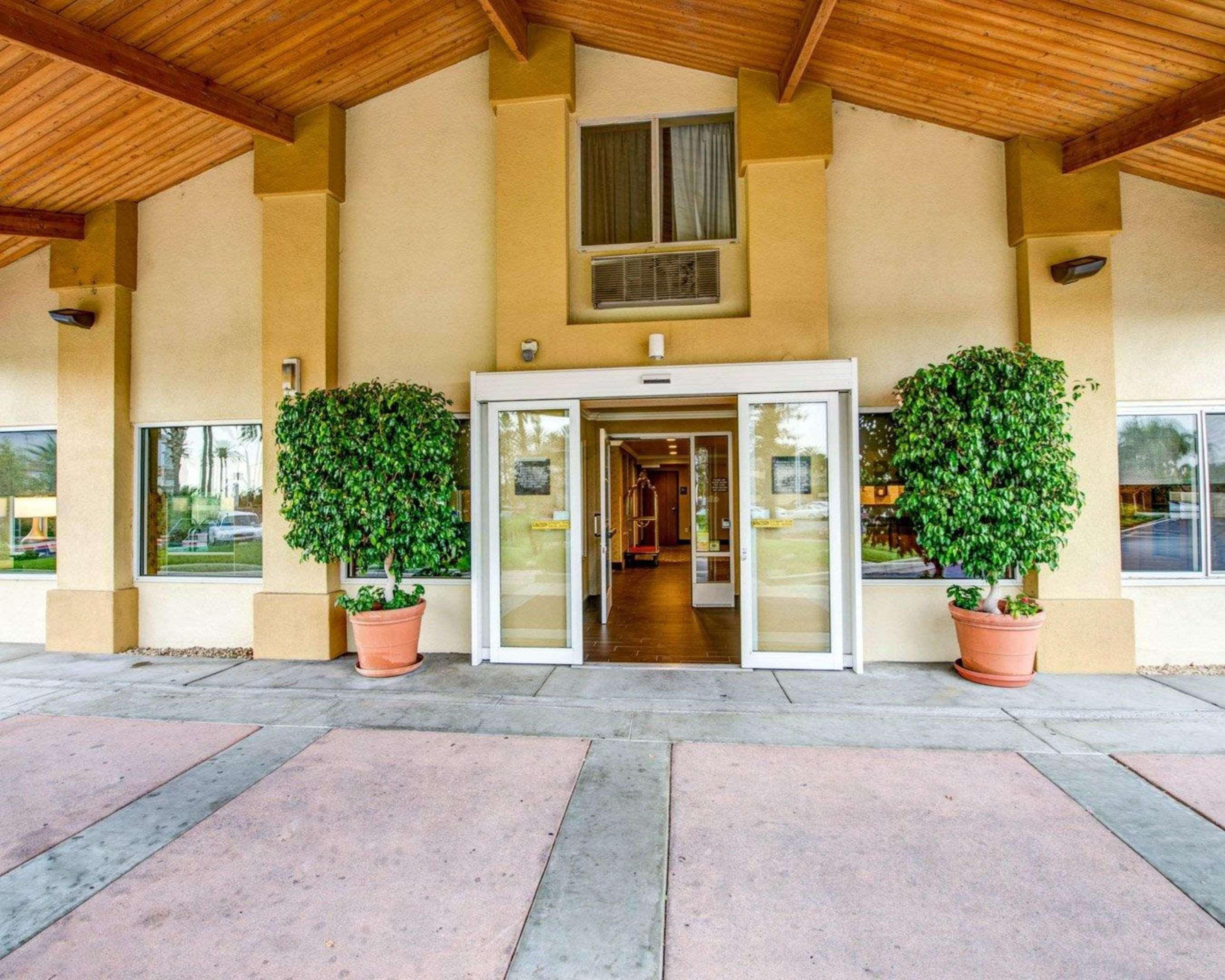 Comfort Inn Fontana Exterior foto